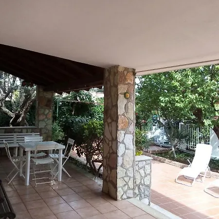Holiday home Il Giardino Di Hyccara