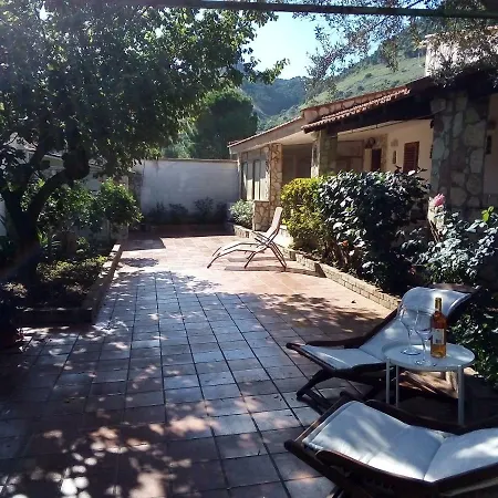 Il Giardino Di Hyccara Holiday home Carini